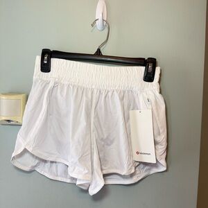 Lululemon Tracker Shorts White Size 6